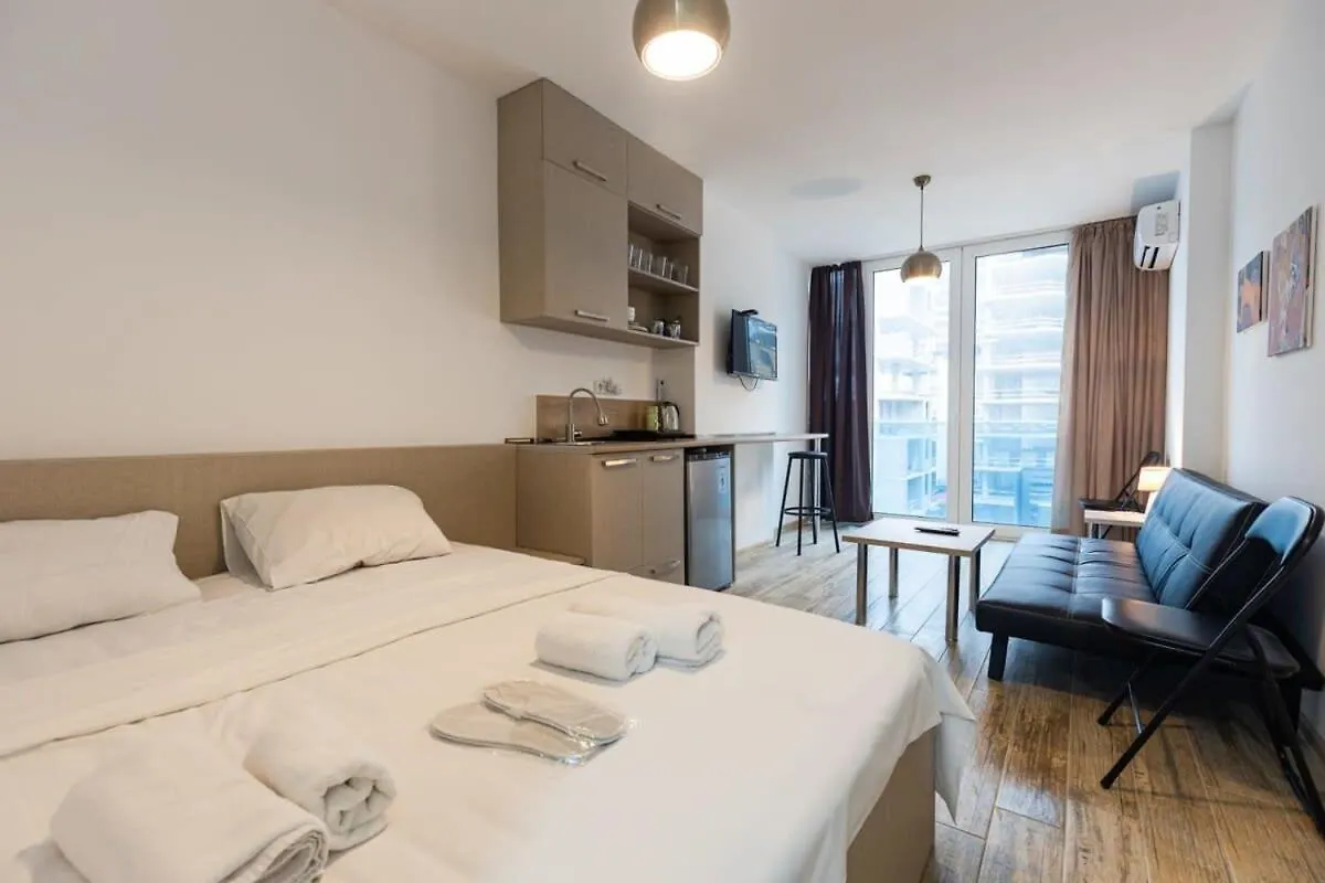 Cozy Studio Apartment For 3 With A Pool Batoumi