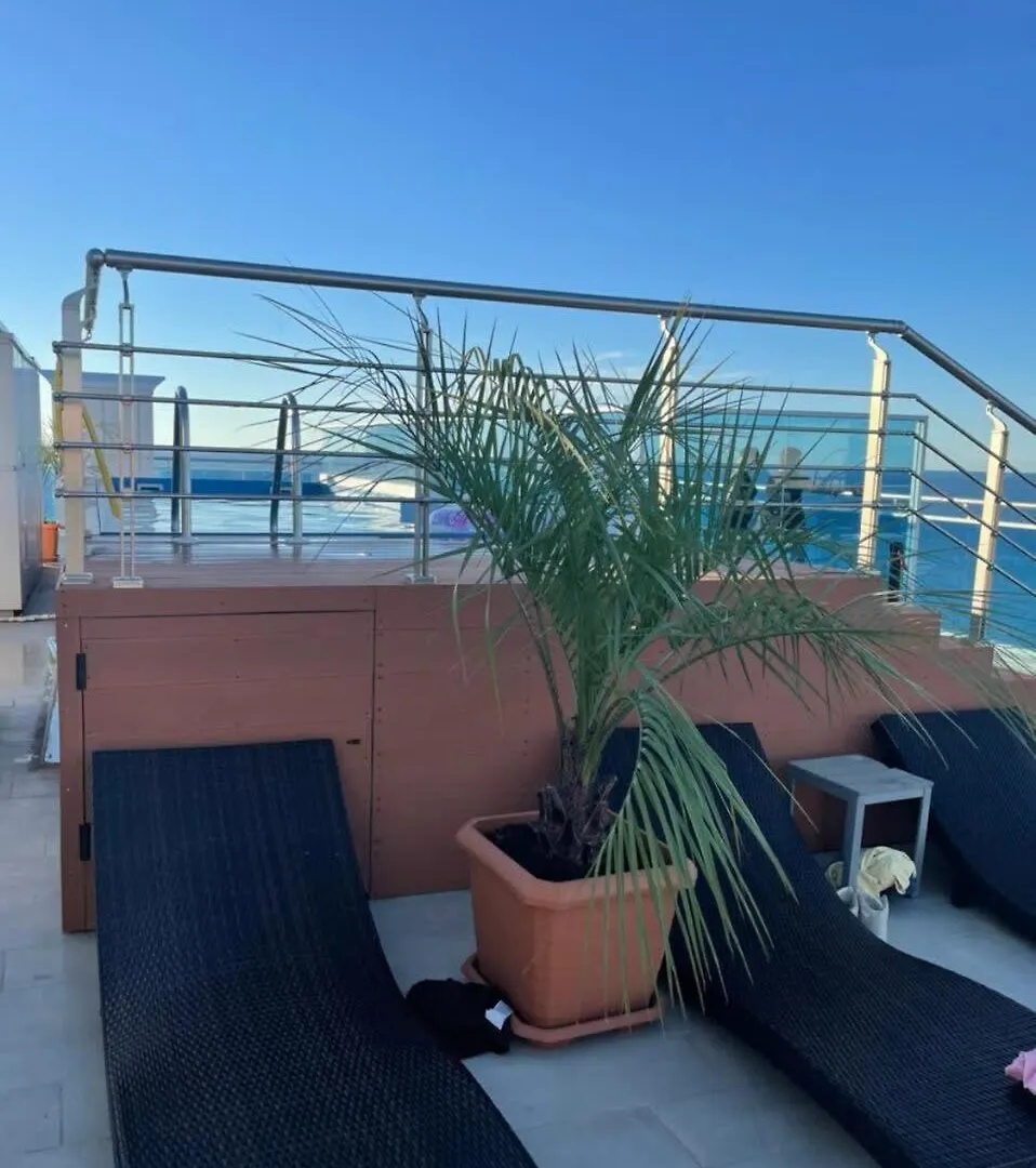 Cozy Studio Apartment For 3 With A Pool Batumi