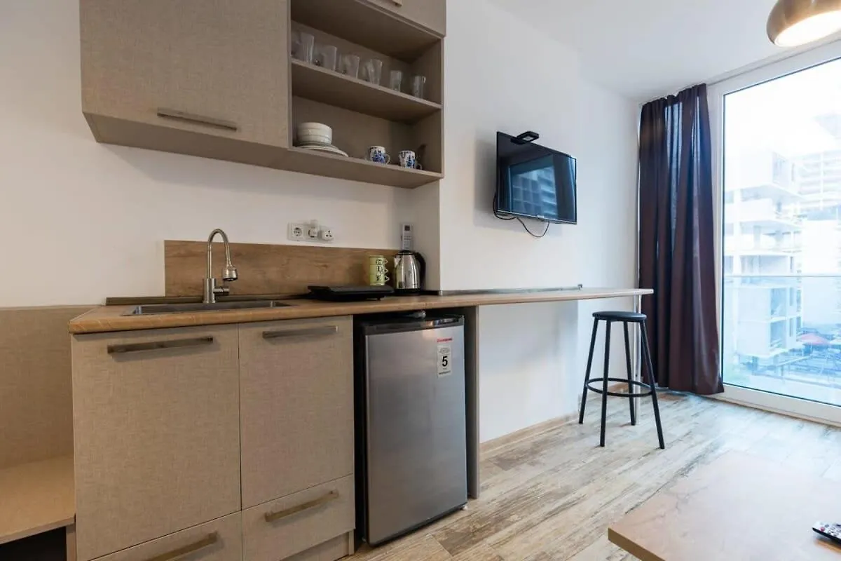 Cozy Studio Apartment For 3 With A Pool Batumi