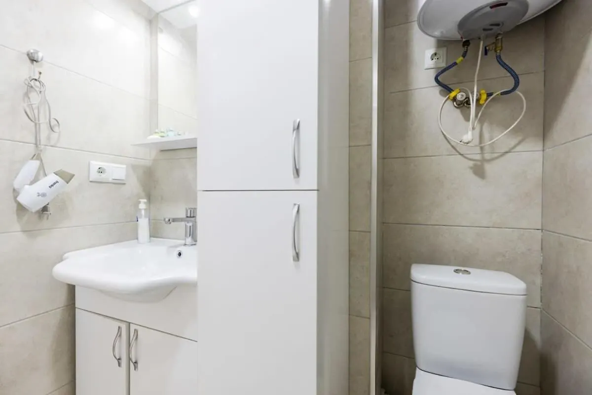 Cozy Studio Apartment For 3 With A Pool Batumi Georgien