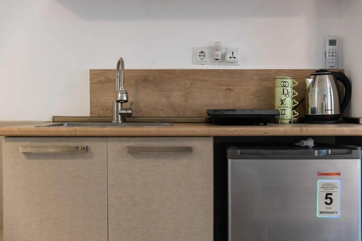 Cozy Studio Apartment For 3 With A Pool Batumi Georgien
